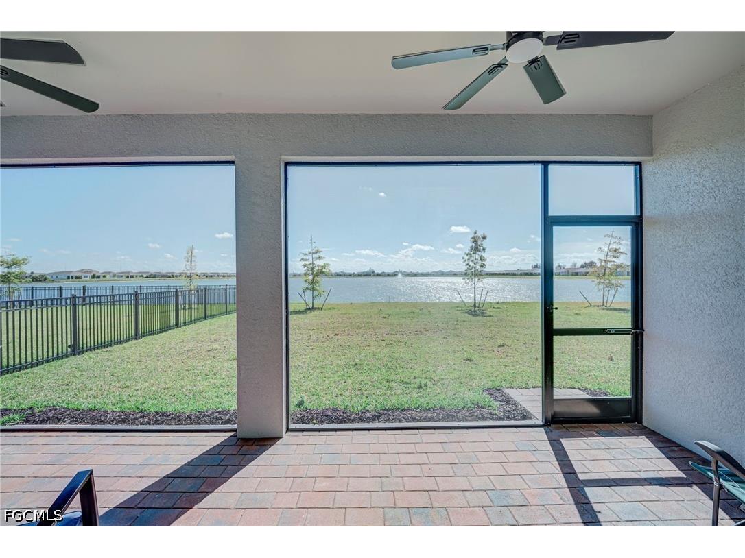 451 Spring Hill Lake Loop Cape Coral FL 33993 2026015805 image4