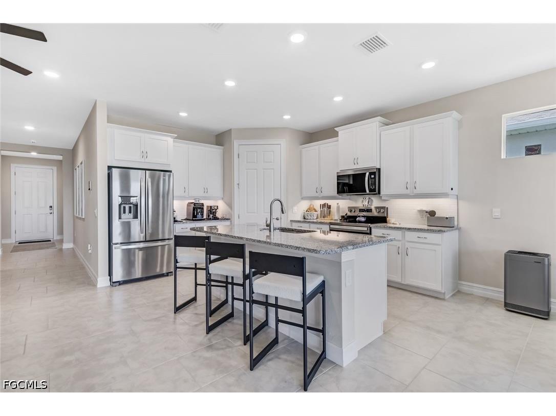 451 Spring Hill Lake Loop Cape Coral FL 33993 2026026912 image14