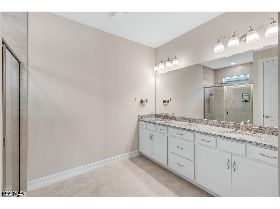 451 Spring Hill Lake Loop Cape Coral FL 33993 2026026912 image21