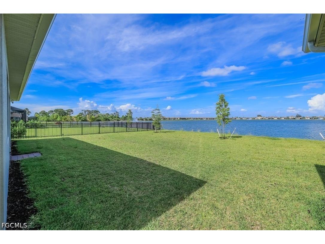 451 Spring Hill Lake Loop Cape Coral FL 33993 2026026912 image29