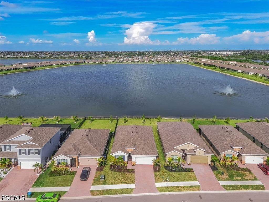451 Spring Hill Lake Loop Cape Coral FL 33993 2026026912 image3