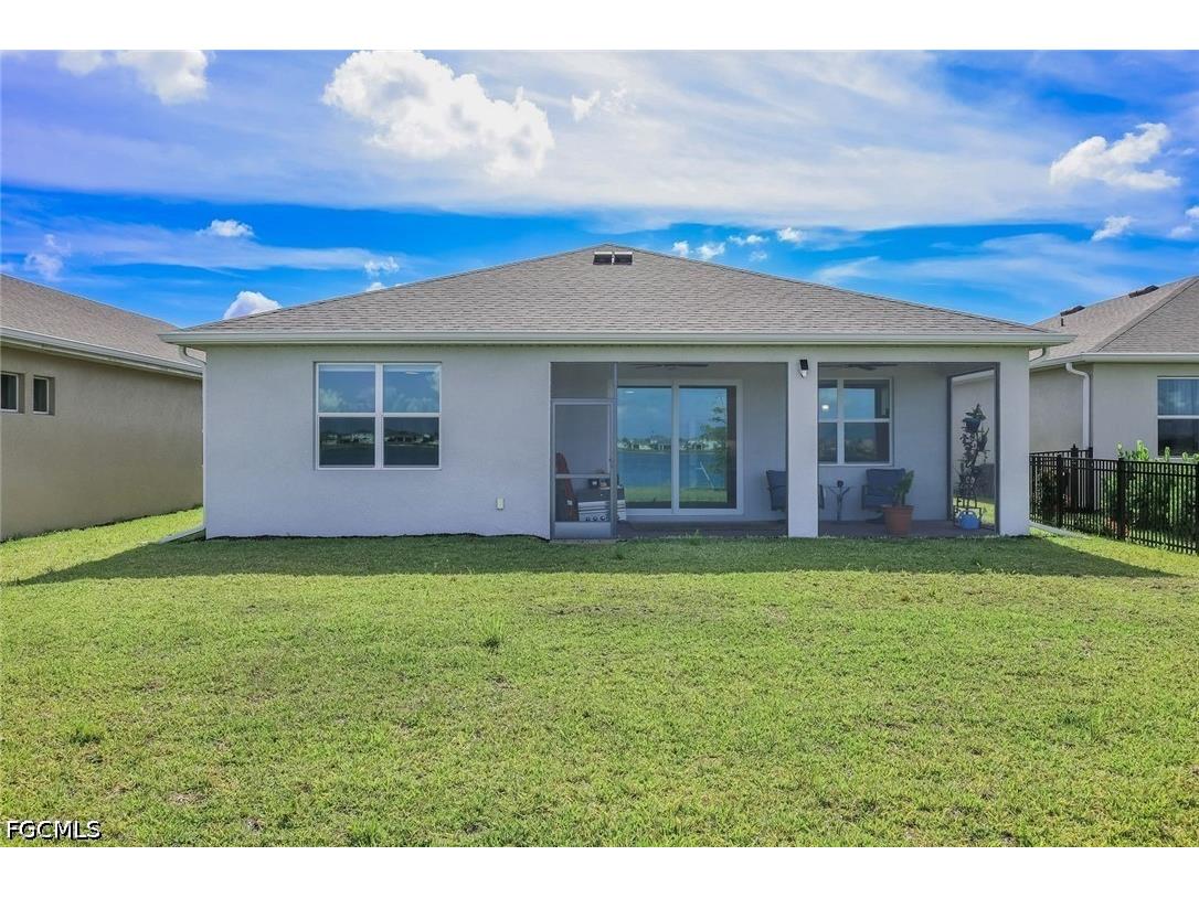 451 Spring Hill Lake Loop Cape Coral FL 33993 2026026912 image32