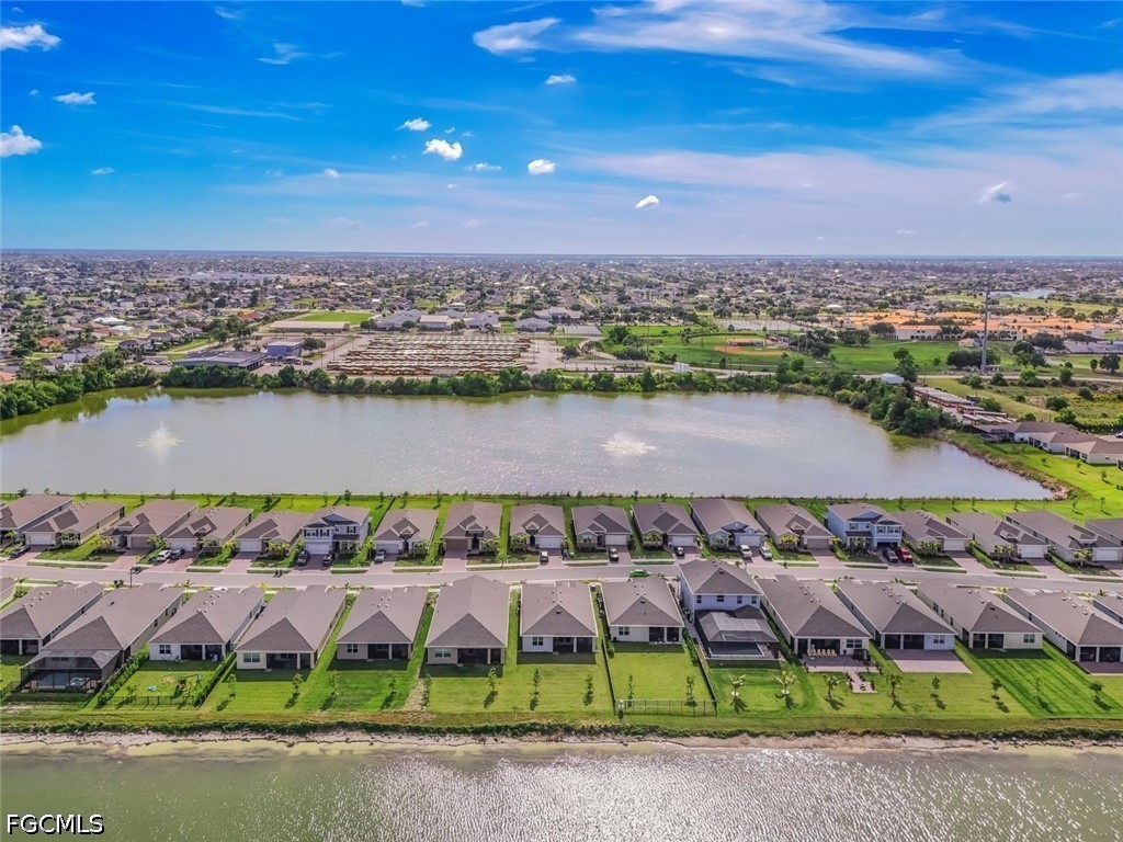 451 Spring Hill Lake Loop Cape Coral FL 33993 2026026912 image33