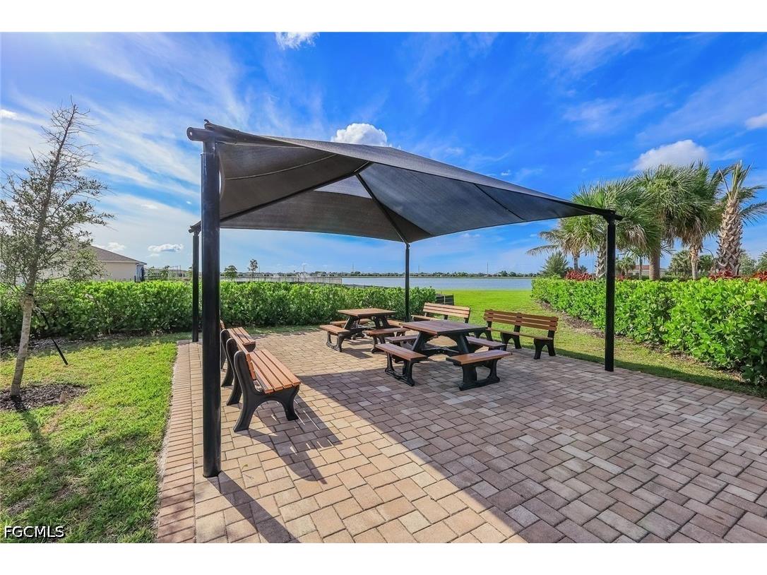 451 Spring Hill Lake Loop Cape Coral FL 33993 2026026912 image48