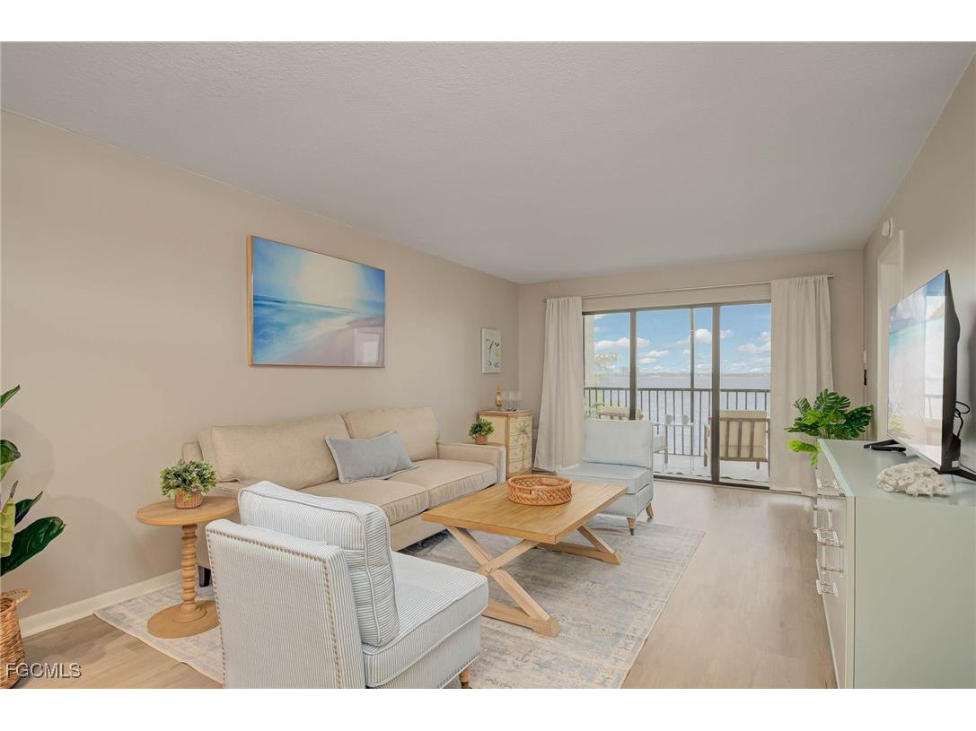 4510 N Key Drive #204 North Fort Myers FL 33903 2025022356 image2