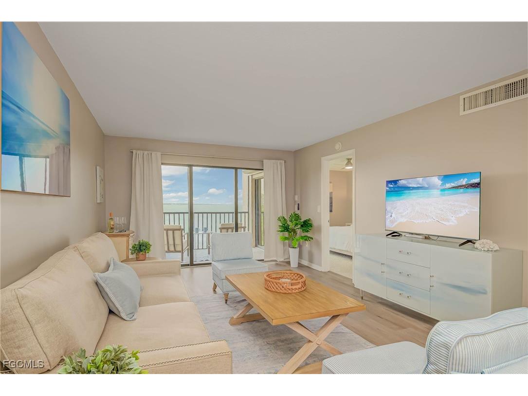 4510 N Key Drive #204 North Fort Myers FL 33903 2025022356 image3
