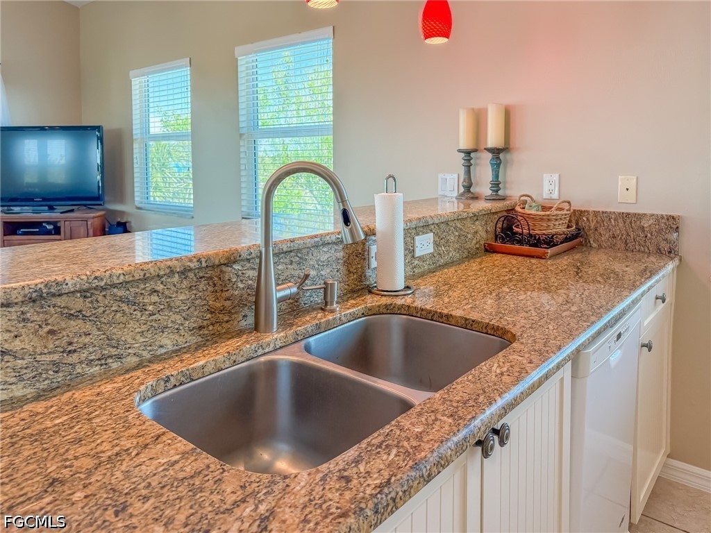 4511 & 4501 Schooner Drive Upper Captiva FL 33924 2026014378 image12