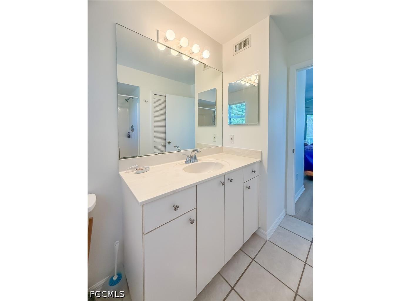 4511 & 4501 Schooner Drive Upper Captiva FL 33924 2026014378 image34