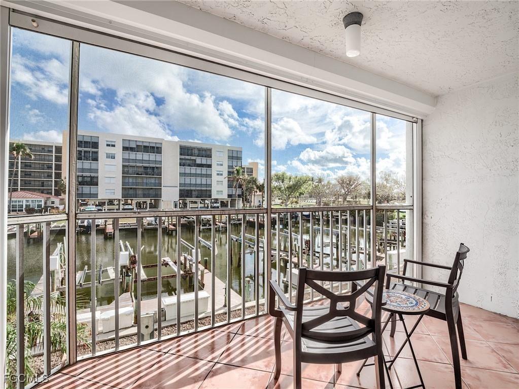 4511 Bay Beach Lane #114 Fort Myers Beach FL 33931 2025018125 image5