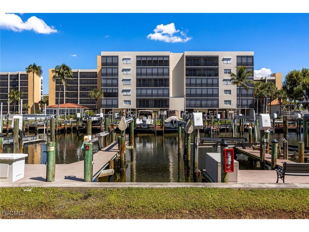 4511 Bay Beach Lane #315 Fort Myers Beach FL 33931 2025012735 image31