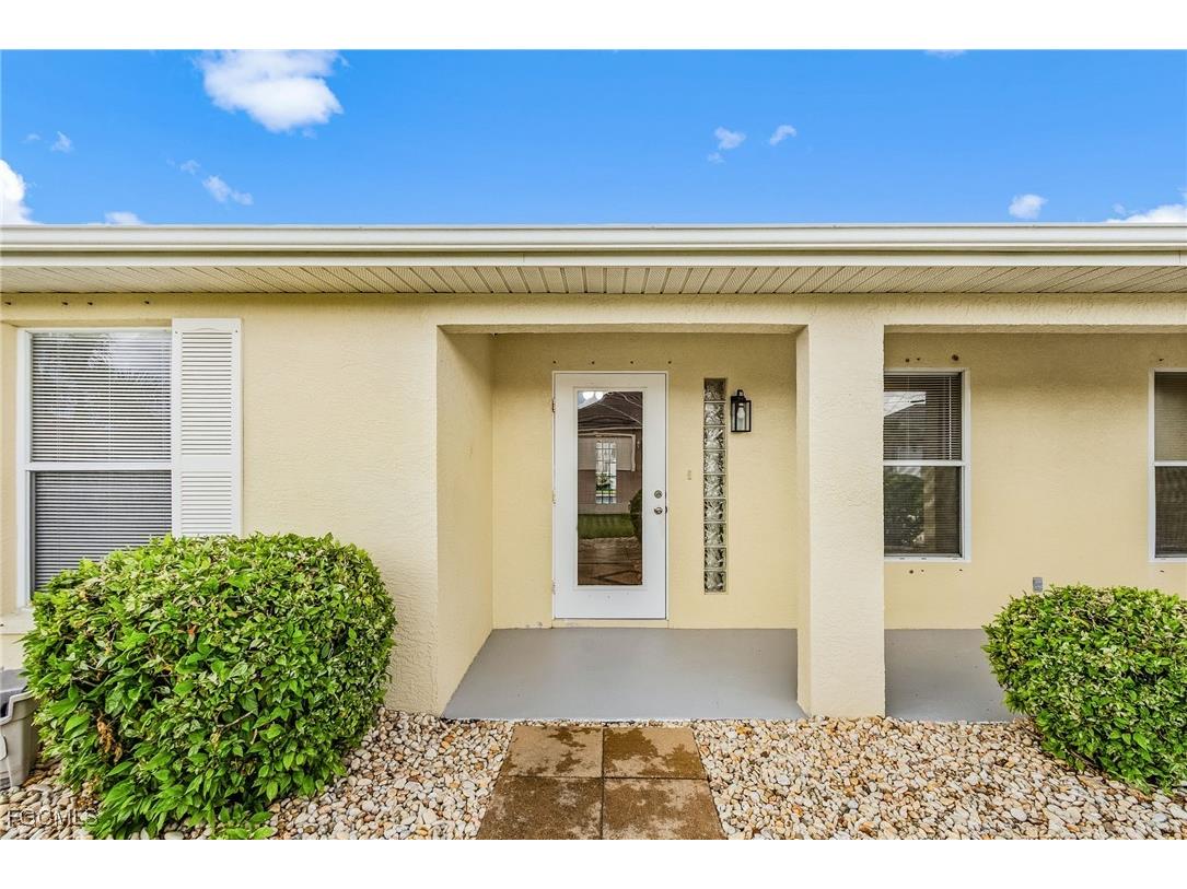 4512 SW 20th Avenue Cape Coral FL 33914 2025014385 image2