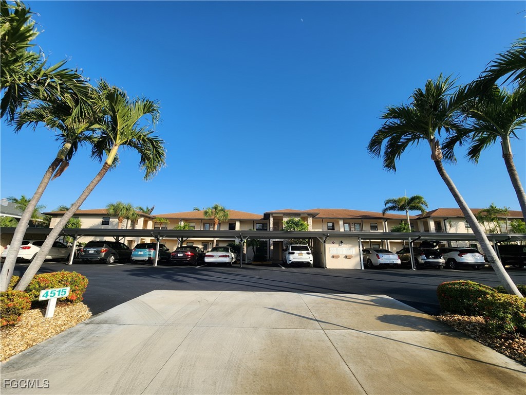 4515 Country Club Boulevard #204 Cape Coral FL 33904 2025006156 image2