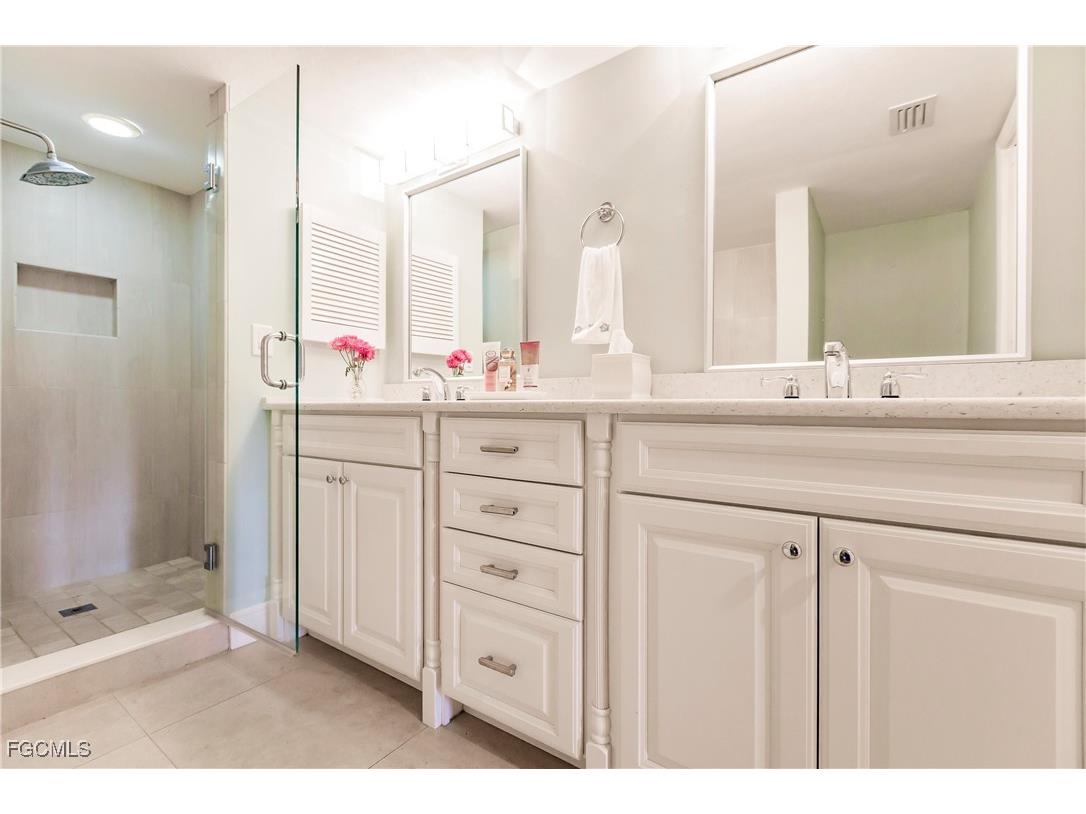 4515 Windjammer Lane Fort Myers FL 33919 2025022568 image14