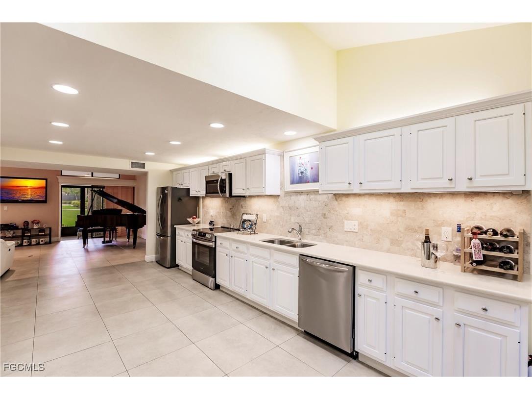 4515 Windjammer Lane Fort Myers FL 33919 2025022568 image2