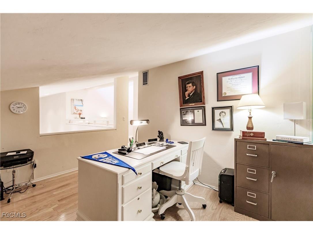 4515 Windjammer Lane Fort Myers FL 33919 2025022568 image20