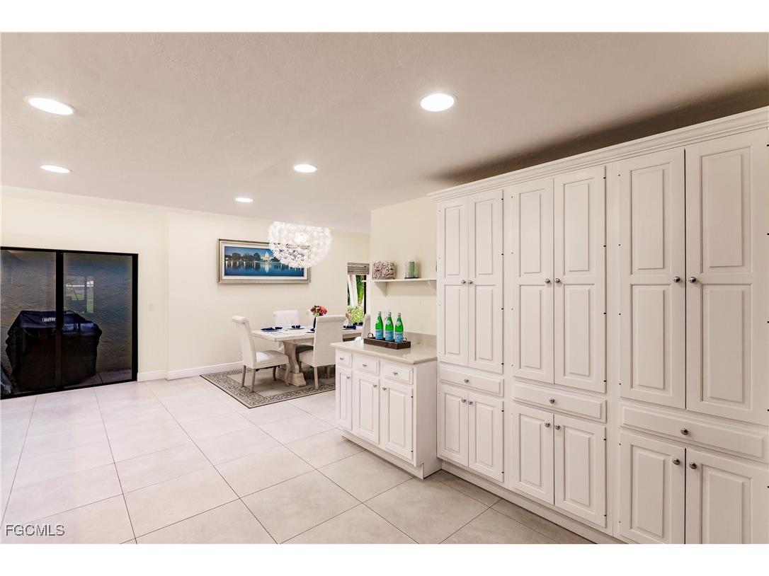 4515 Windjammer Lane Fort Myers FL 33919 2025022568 image4