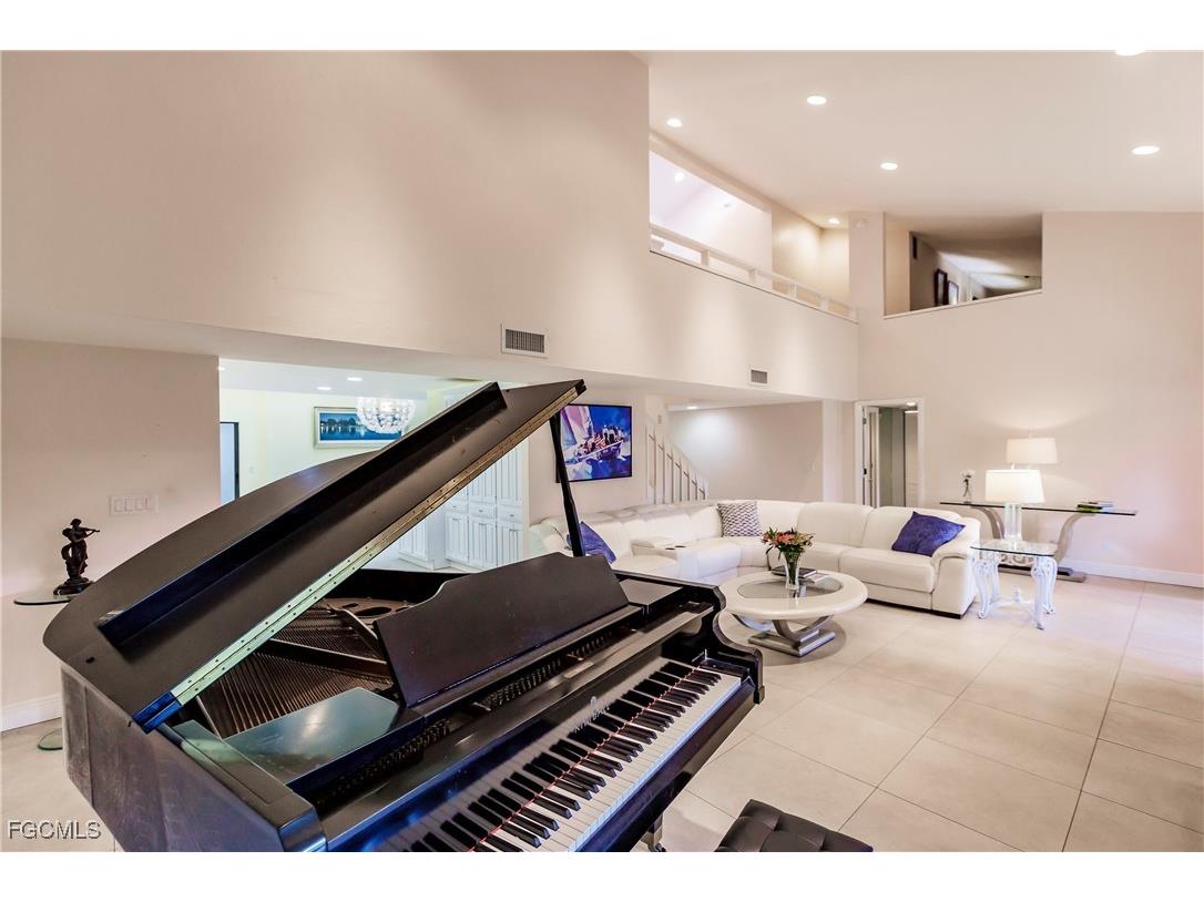 4515 Windjammer Lane Fort Myers FL 33919 2025022568 image7