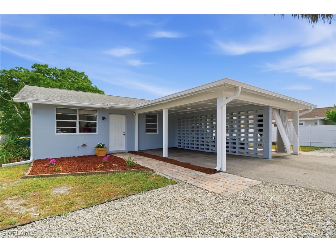 4518 W Alhambra Circle Naples FL 34103 226006287 image1