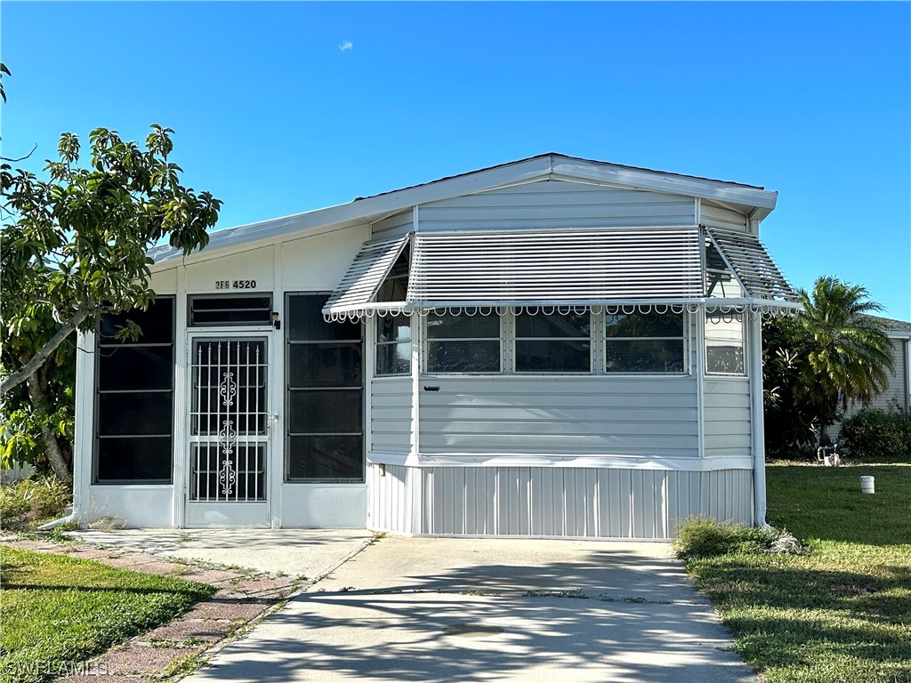 4520 Mayflower Way E Estero FL 33928 223084424 image1