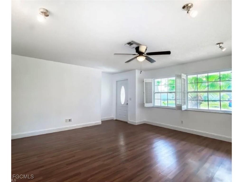 4520 SE 11th Place Cape Coral FL 33904 2025013951 image3