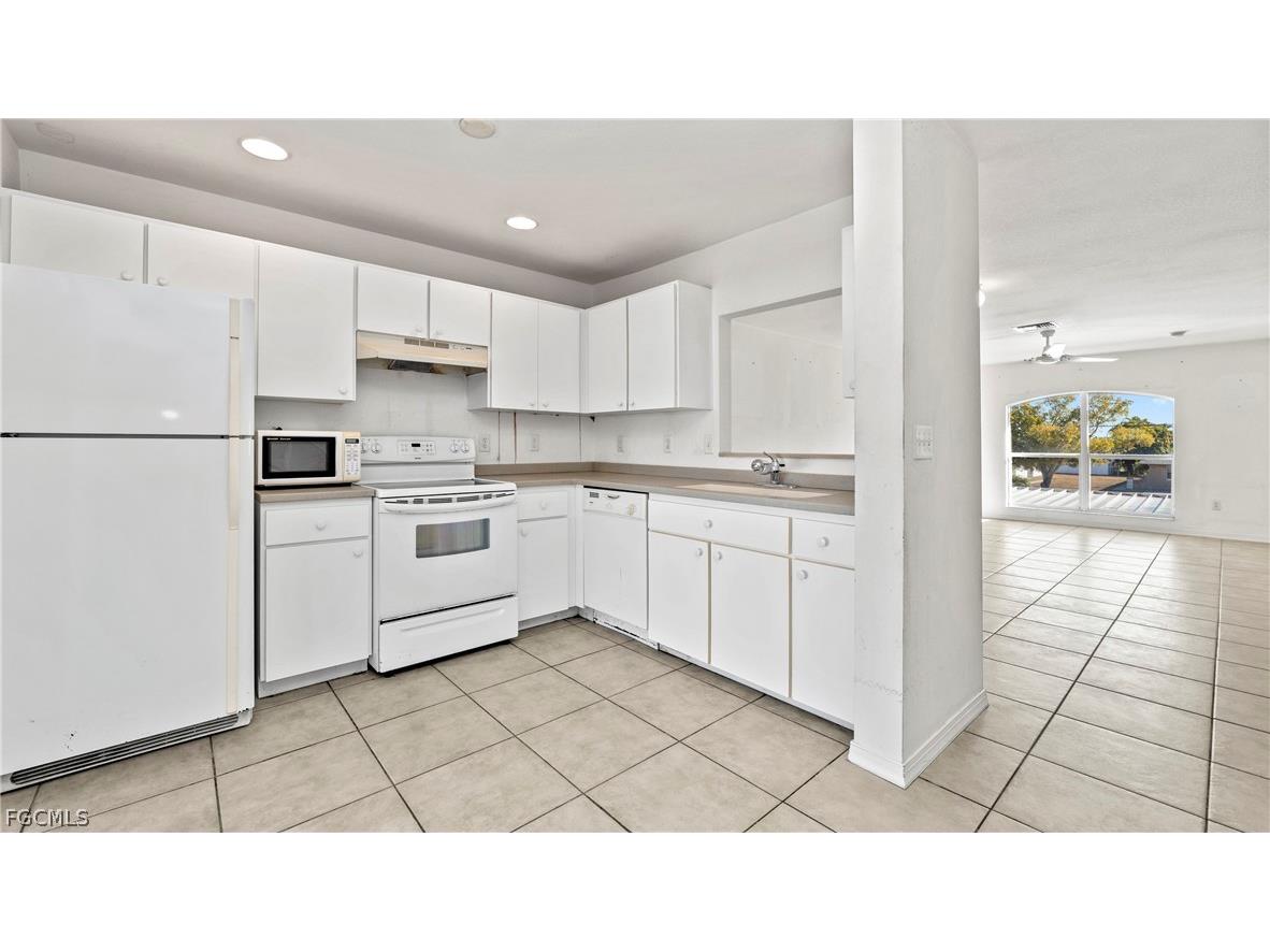 4520 Skyline Boulevard #201 Cape Coral FL 33914 2026006038 image8