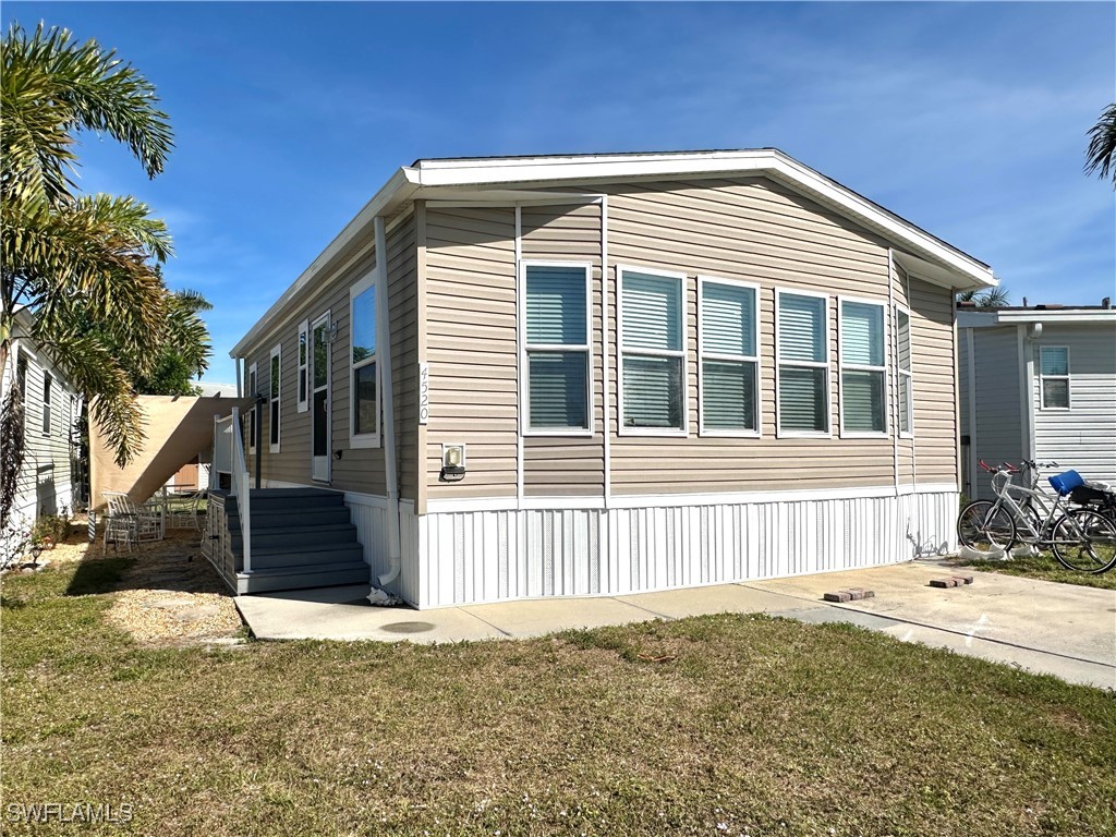 4520 Split Log Lane E Estero FL 33928 225031888 image2
