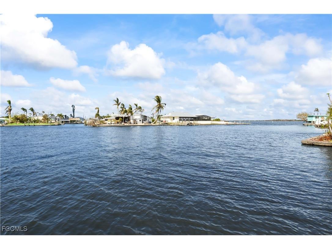 4520 and 4530 Pine Island Road NW Matlacha FL 33993 2025021614 image14