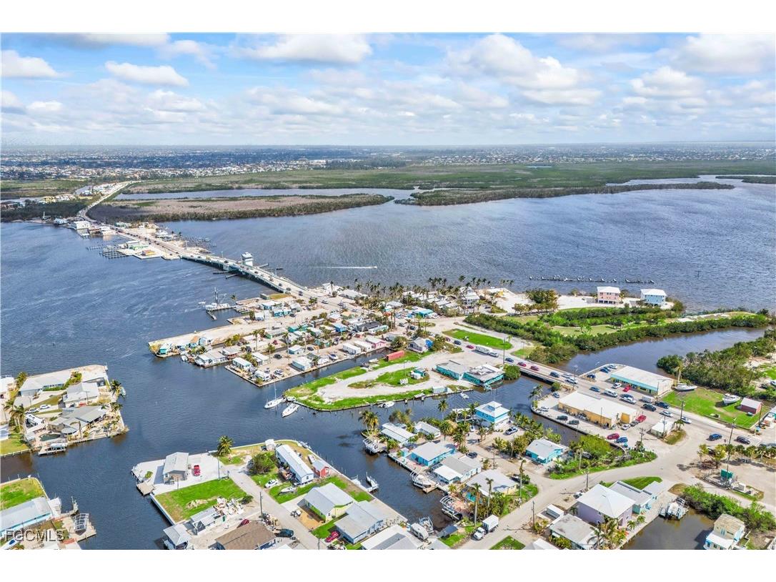 4520 and 4530 Pine Island Road NW Matlacha FL 33993 2025021614 image15