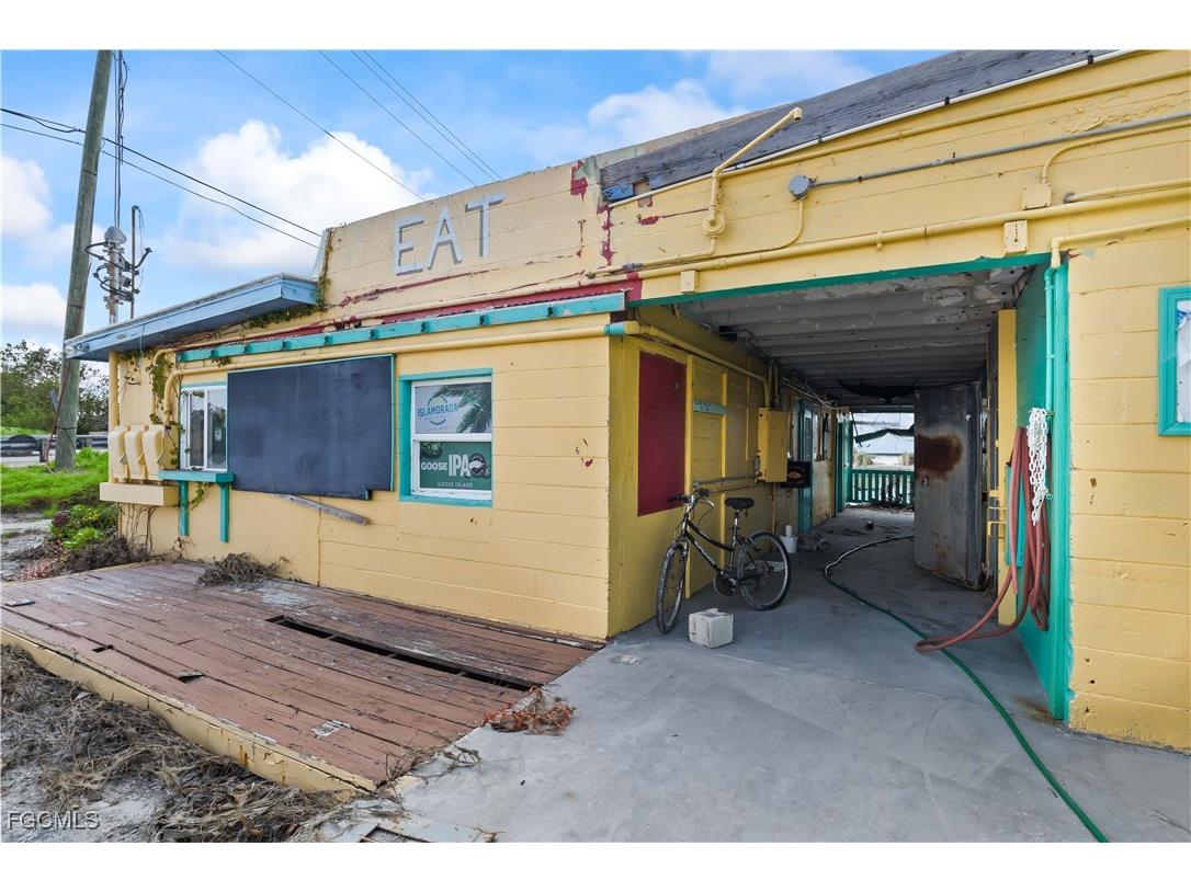 4520 and 4530 Pine Island Road NW Matlacha FL 33993 2025021614 image19