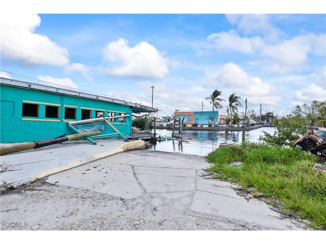 4520 and 4530 Pine Island Road NW Matlacha FL 33993 2025021614 image26