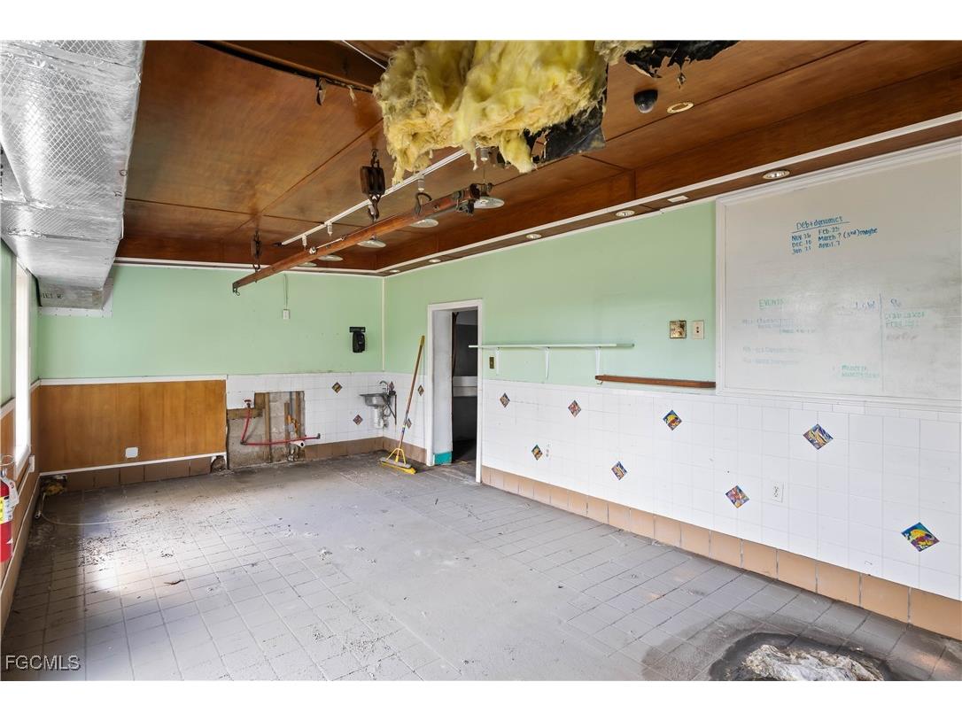 4520 and 4530 Pine Island Road NW Matlacha FL 33993 2025021614 image32