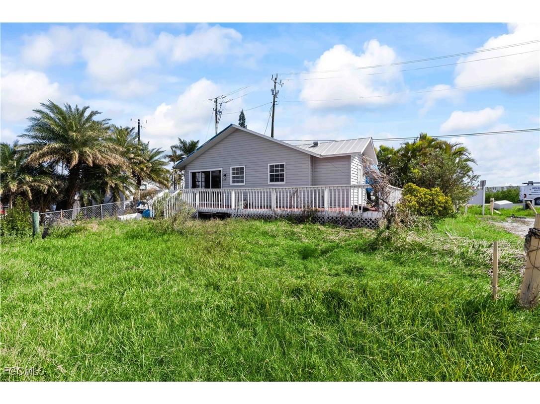 4520 and 4530 Pine Island Road NW Matlacha FL 33993 2025021614 image35