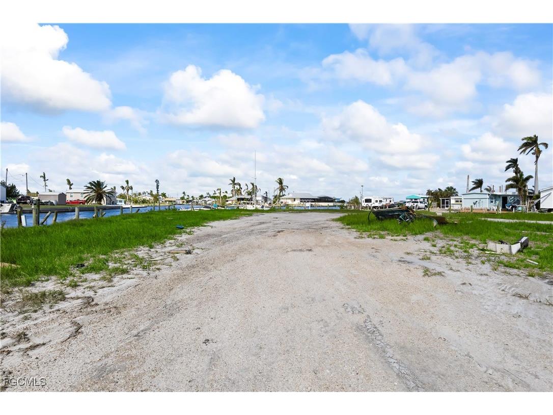 4520 and 4530 Pine Island Road NW Matlacha FL 33993 2025021614 image40