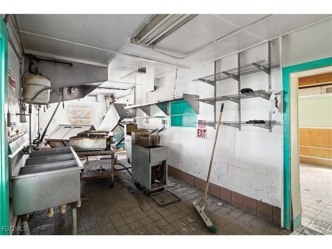 4520 and 4530 Pine Island Road NW Matlacha FL 33993 2025021614 image43