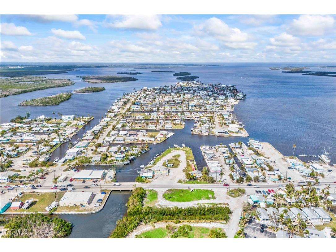 4520 and 4530 Pine Island Road NW Matlacha FL 33993 2025021614 image7