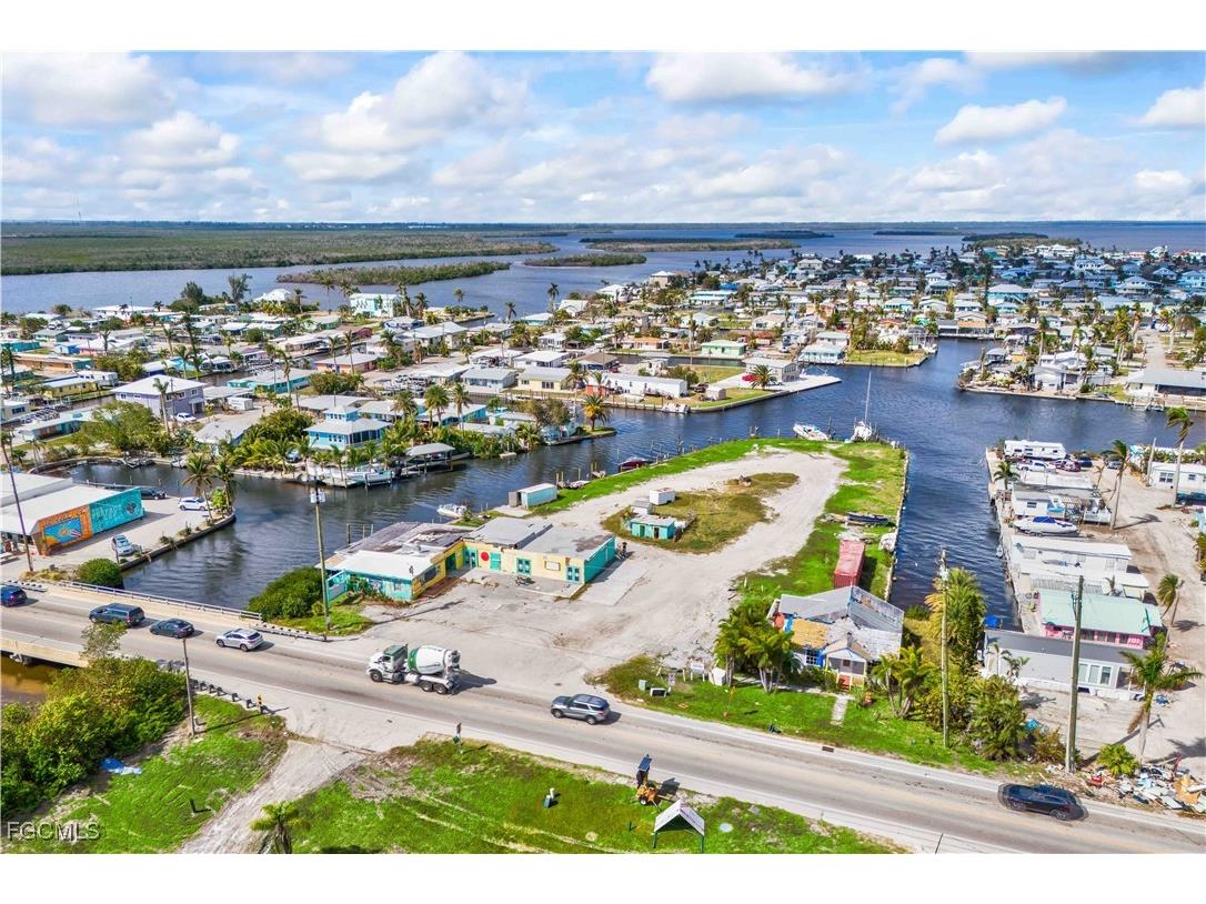 4520 and 4530 Pine Island Road NW Matlacha FL 33993 2025021614 image8