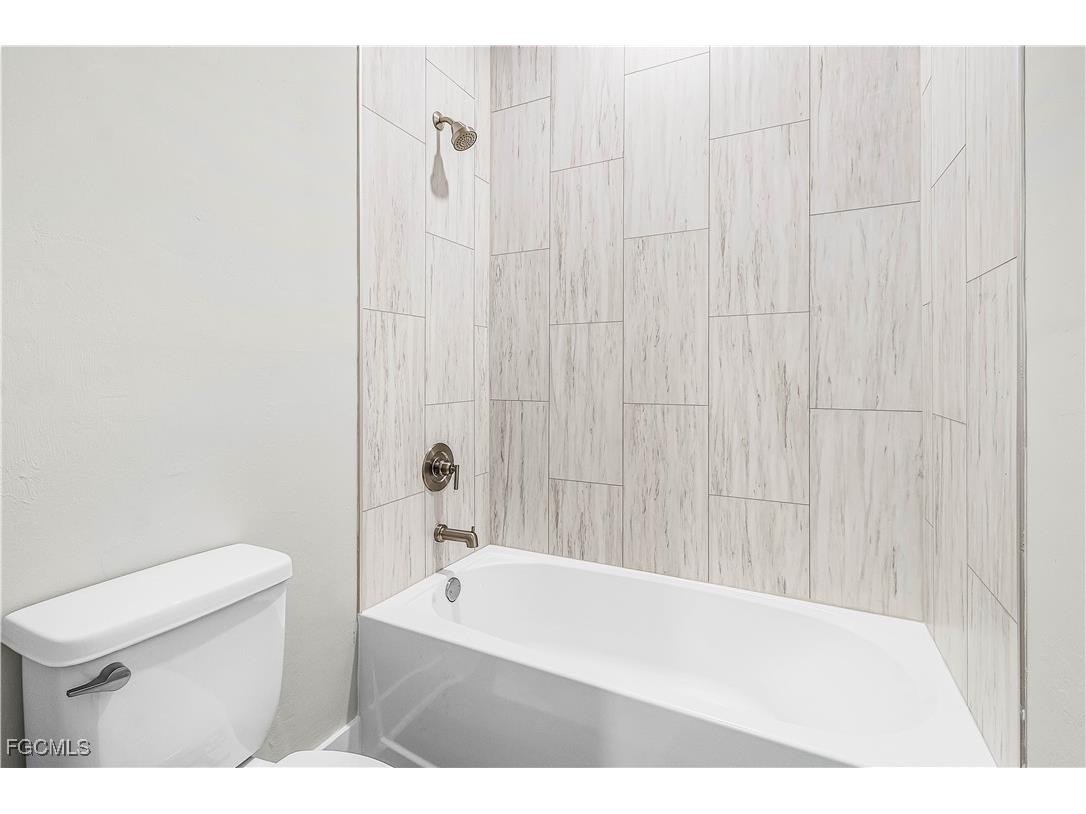 4521 Agualinda Boulevard Cape Coral FL 33914 225022534 image18