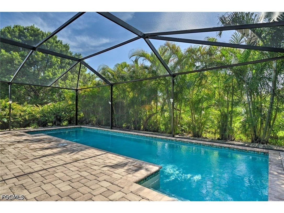 4521 SW 10th Avenue Cape Coral FL 33914 2026017972 image2