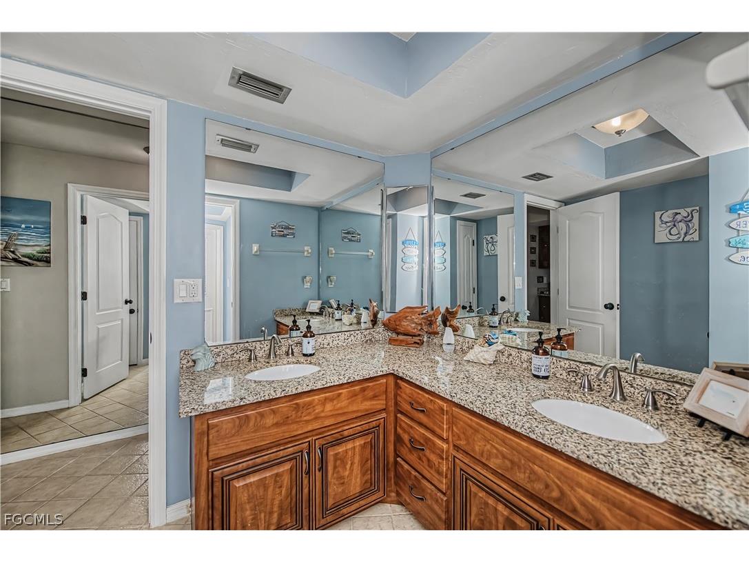 4521 SW 2nd Avenue Cape Coral FL 33914 2026009536 image36