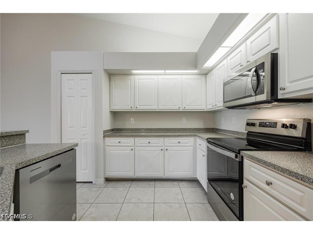 4522 SW 7th Place Cape Coral FL 33914 2026024133 image3