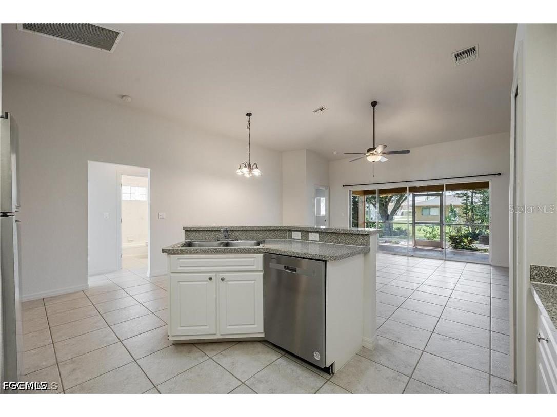 4522 SW 7th Place Cape Coral FL 33914 2026024133 image4