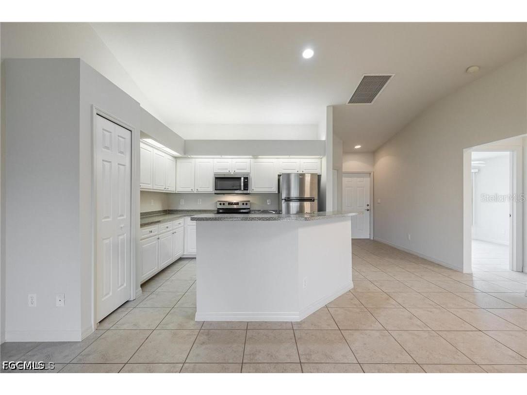 4522 SW 7th Place Cape Coral FL 33914 2026024133 image7