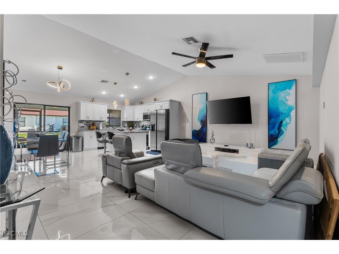 4524 20th Street SW Lehigh Acres FL 33973 2025017185 image7