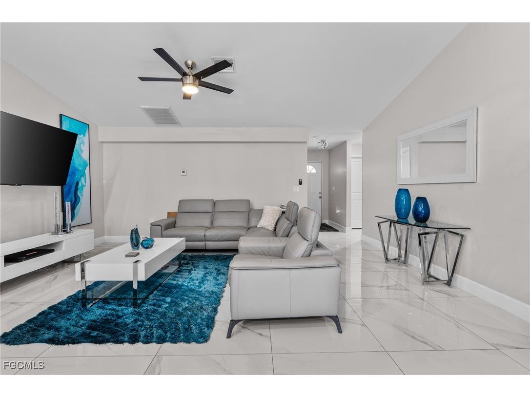 4524 20th Street SW Lehigh Acres FL 33973 2025017185 image8