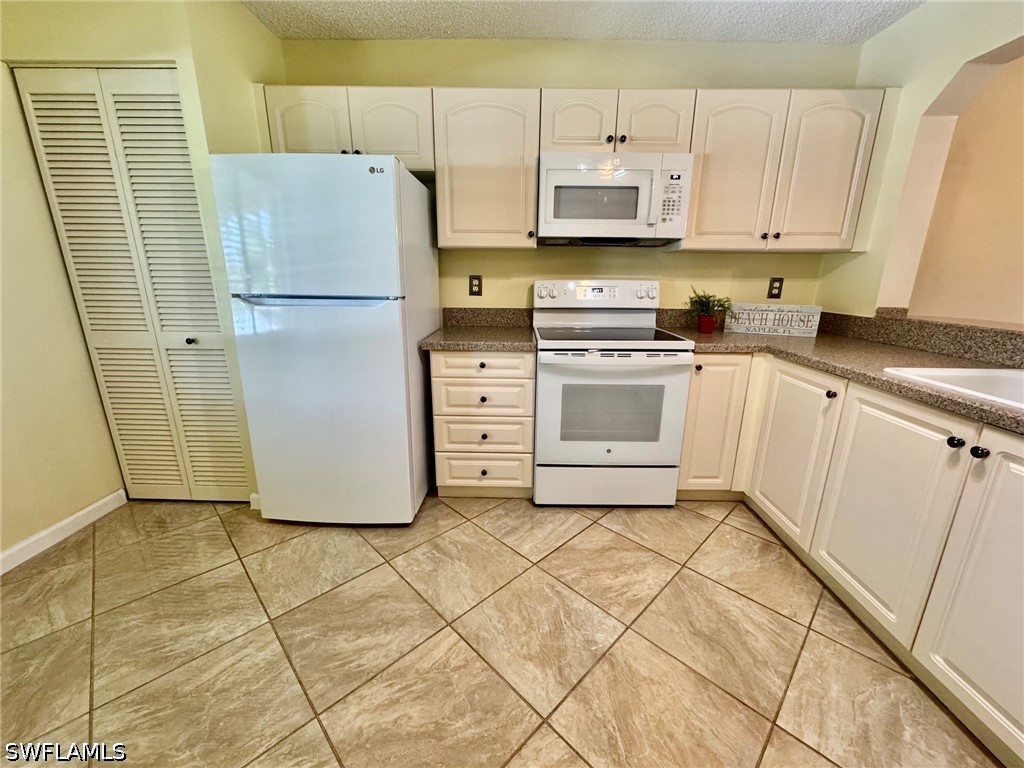 4524 Andover Way #I-204 Naples FL 34112 226023416 image6
