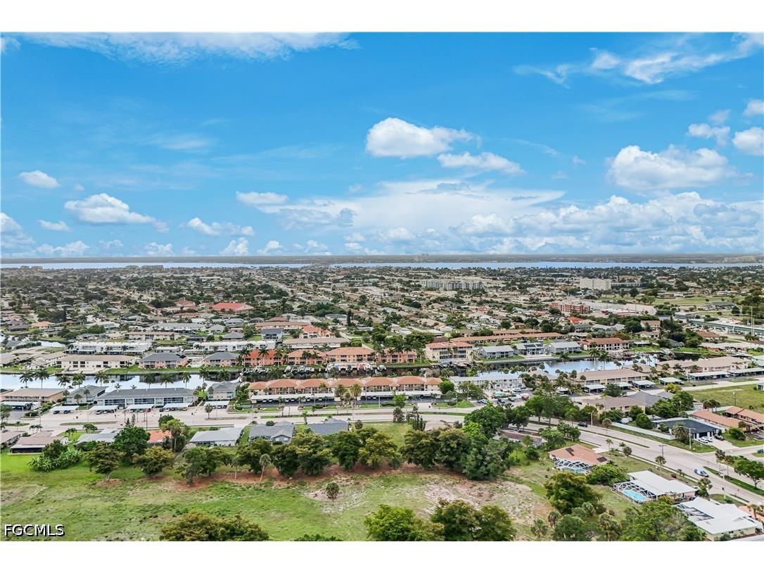 4524 Country Club Boulevard Cape Coral FL 33904 2026025519 image6