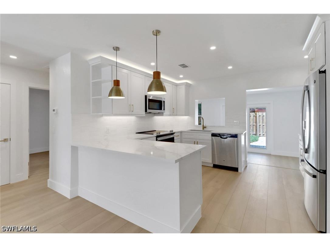 4525 Fluvia Avenue Naples FL 34103 226015623 image10