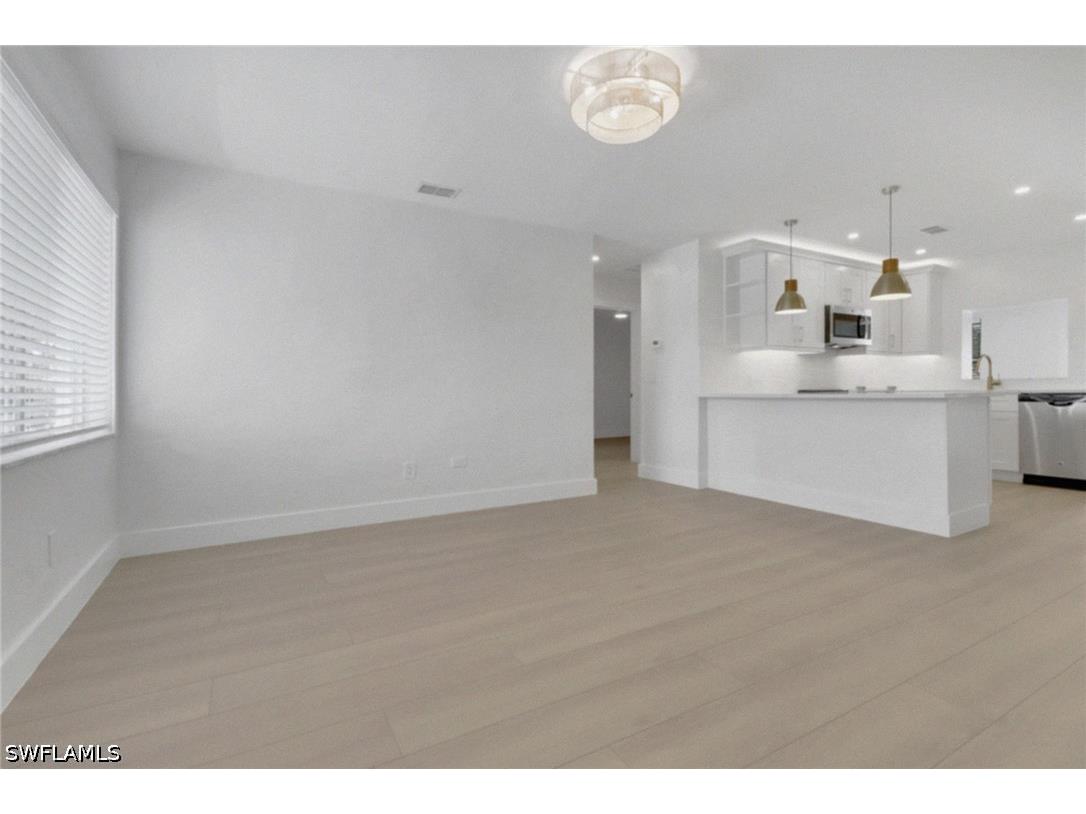 4525 Fluvia Avenue Naples FL 34103 226015625 image8