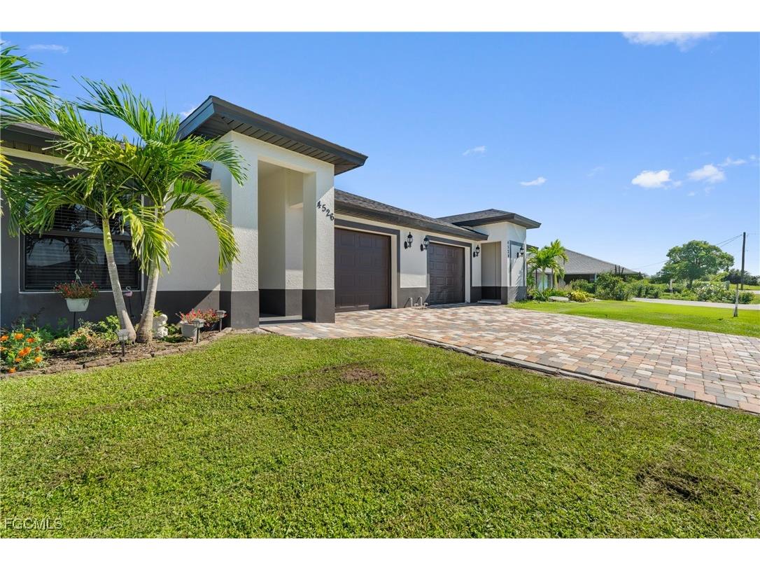 4524/4526 20th Street SW Lehigh Acres FL 33973 2025015297 image6
