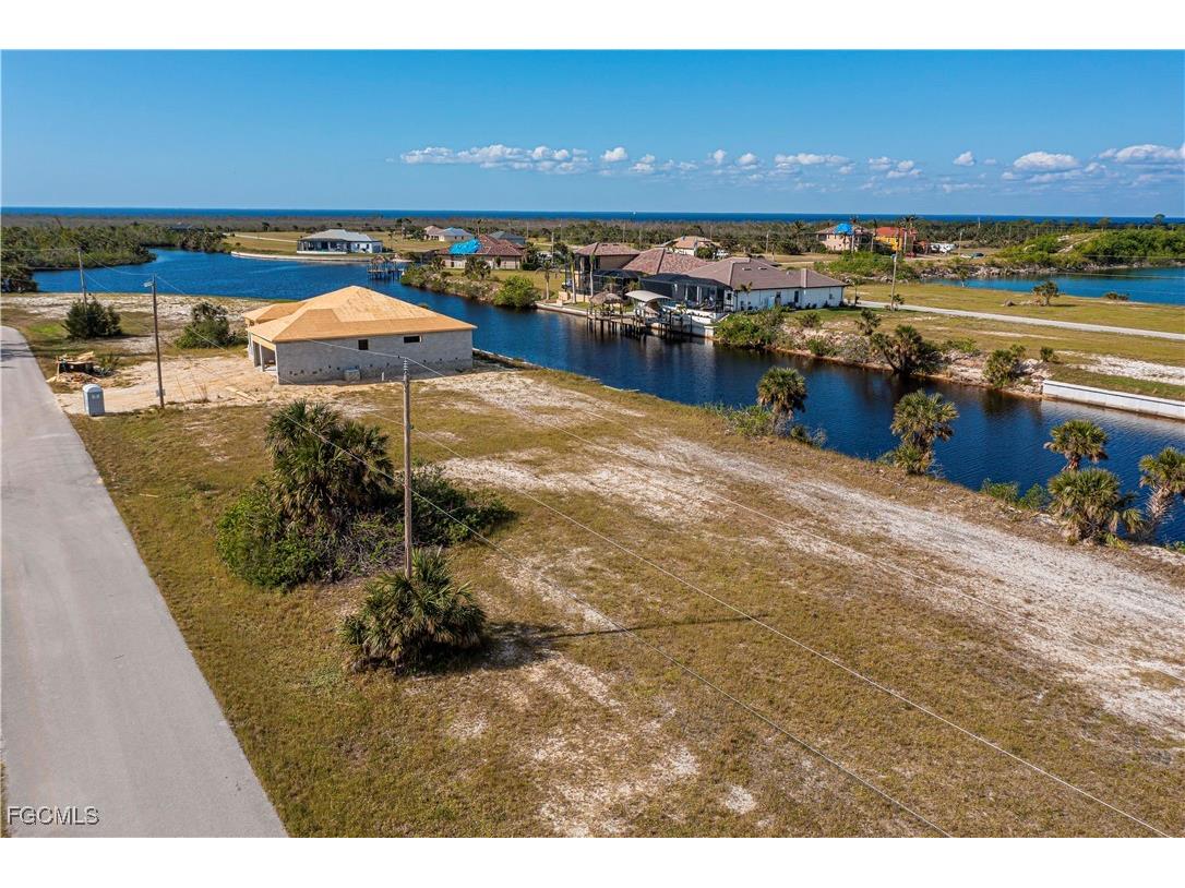 4527 NW 35th Terrace Cape Coral FL 33993 2025025124 image7